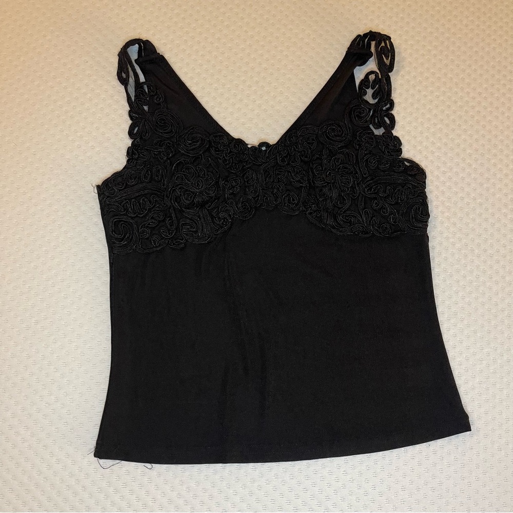 Womens vintage black tank with lace detail in bust area.